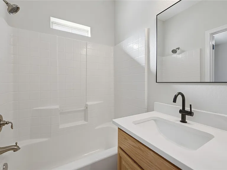 3840 Oldenburg Ln — Photo 25