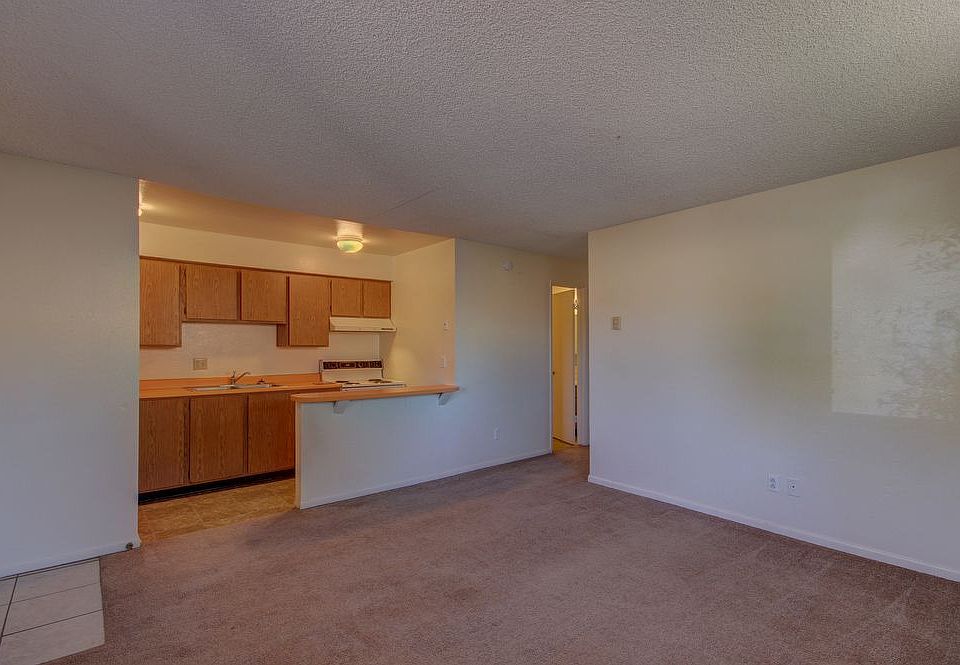 2nd image of 134 S Rush St APT 1