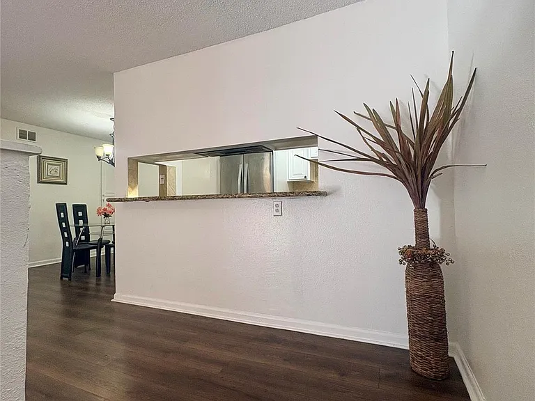 2744 Briarhurst Dr #38 — Photo 2