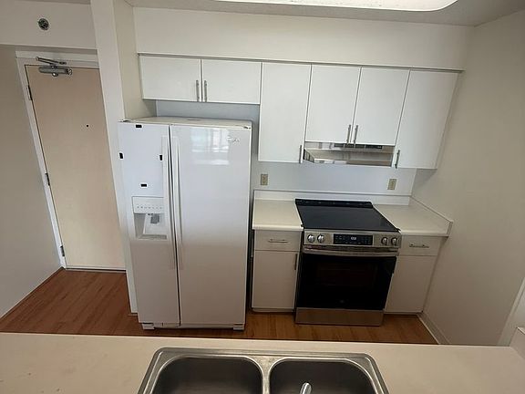 5th image of 215 N King St APT 603