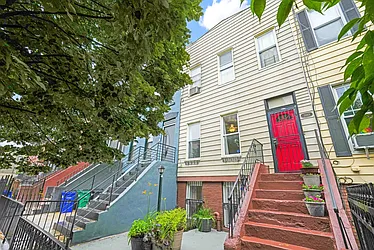166A Hull Street