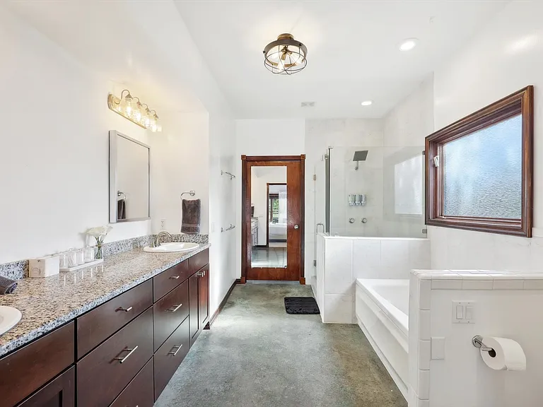 12161 Hill Country Cir #1 — Photo 7