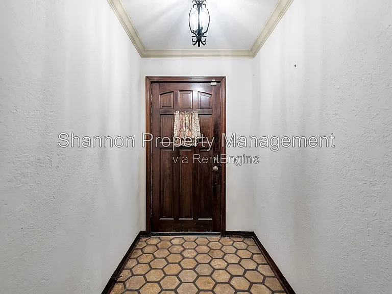 3810 Glenheather Dr — Photo 6