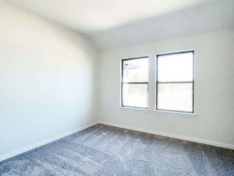 1028 Emil Pl — Photo 11