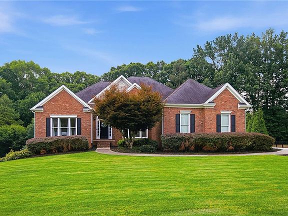 3rd image of 1825 Country Crest Way