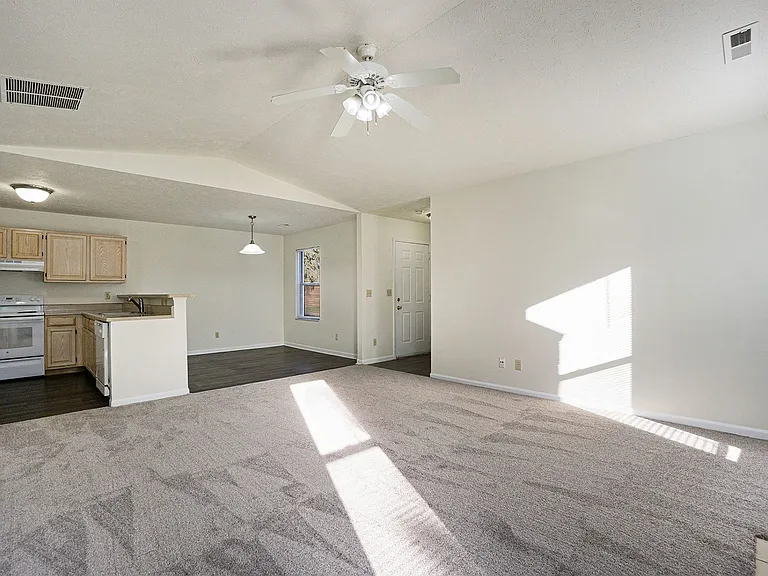 The Vista Apartments and Townhomes — Photo 22