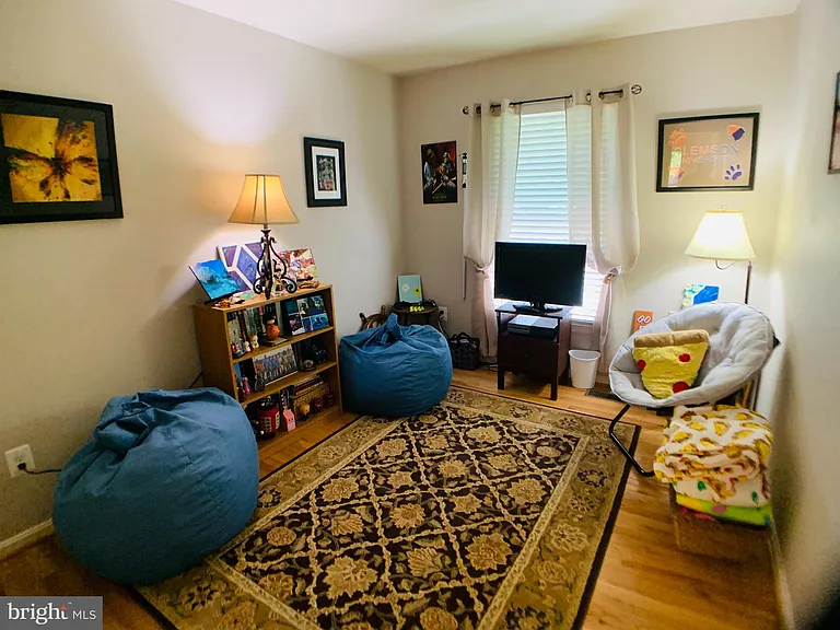 8604 Oak Chase Cir — Photo 36