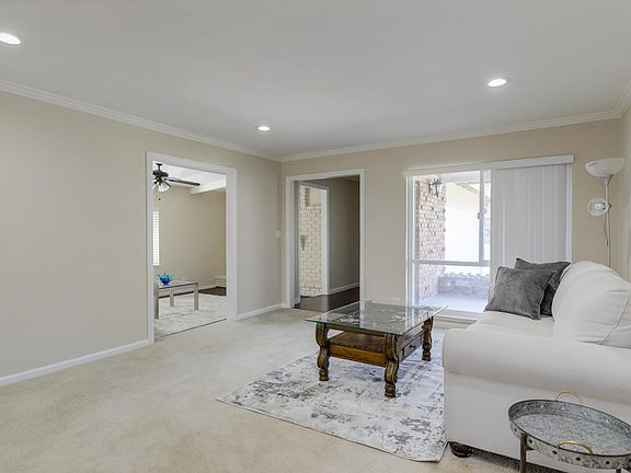 2nd image of 1556 Hillsdale Ave