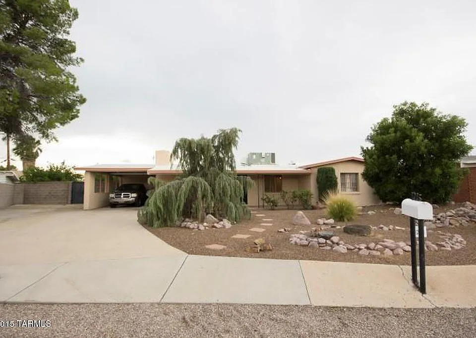 2309 N Madelyn Cir