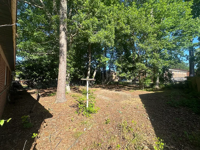 37 Colony Rd — Photo 3