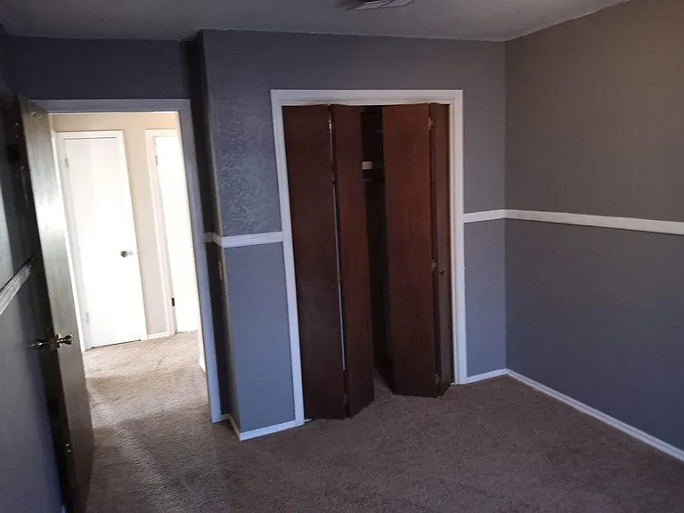 616 Briarwood Ln — Photo 12