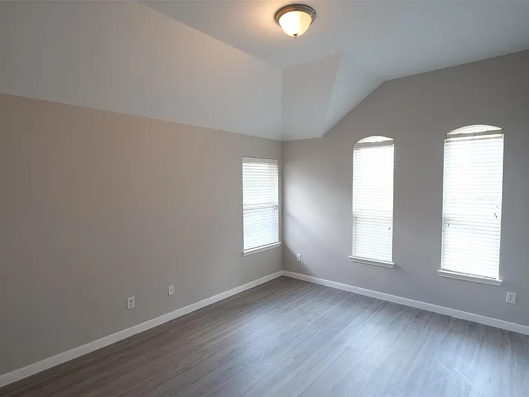 6119 Lakenshire Falls Ln — Photo 27