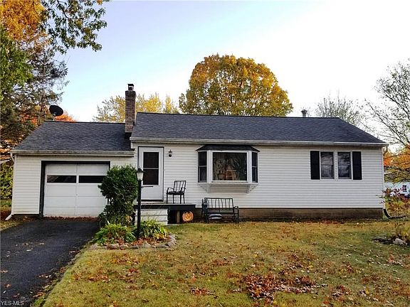 3rd image of 1763 Oak St