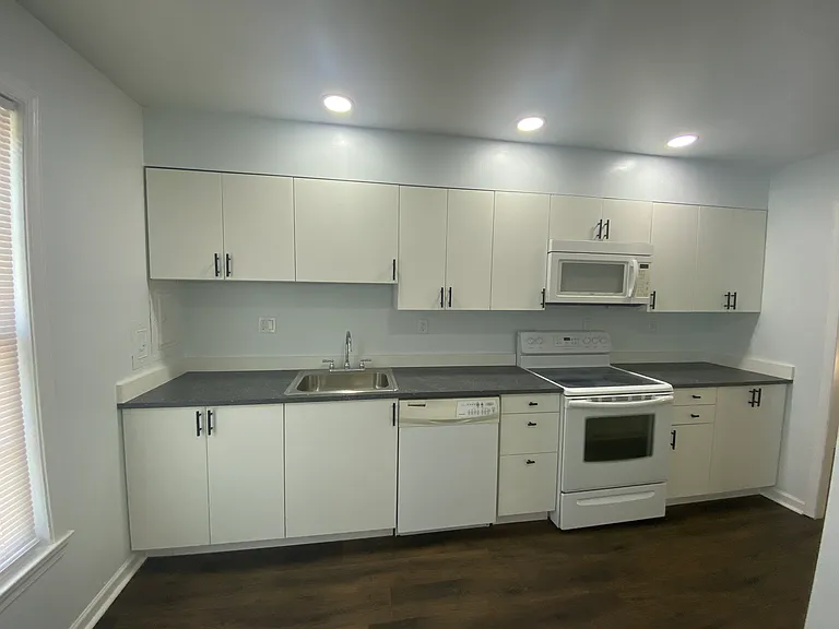 2225 Mulberry Ct — Photo 5
