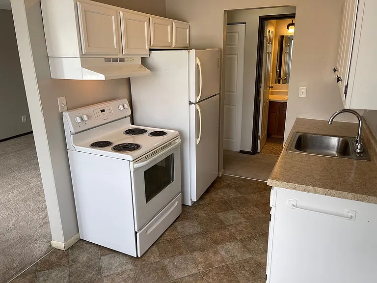 Woodbridge Terrace Apartments — Photo 25