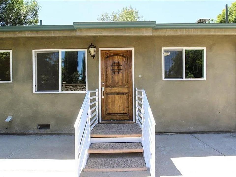1st image of 5914 N Calvin Ave