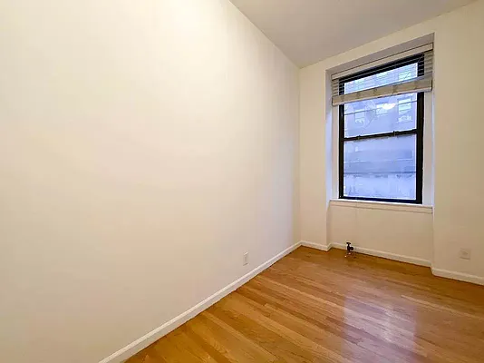 Rented by City Connections Realty | media 18