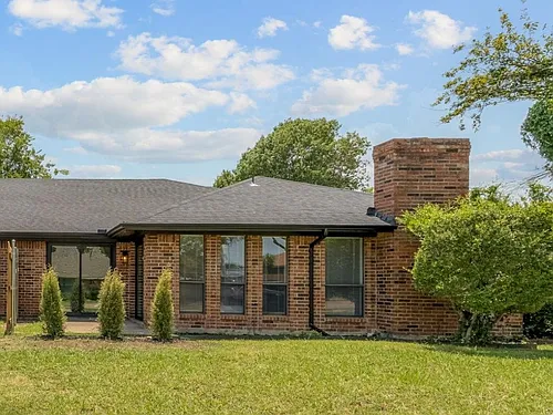 306 Bardfield Ave #306 Photo 1