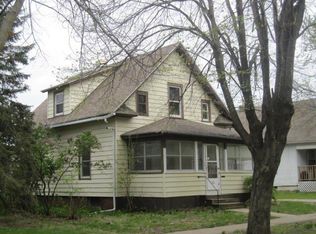 811 4th St, Perry, IA 50220