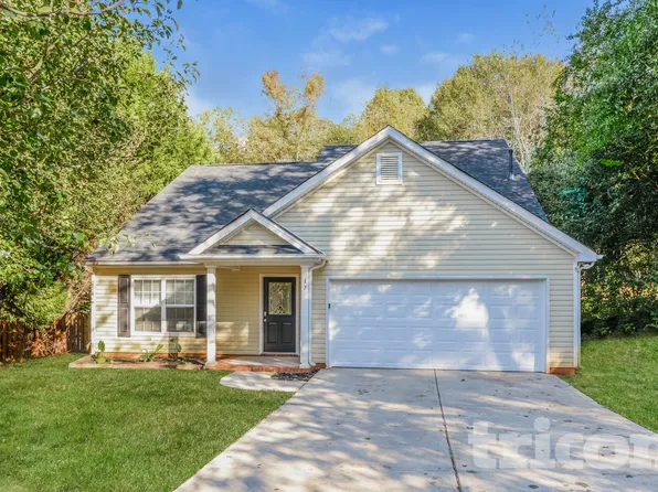 17 Black St, Lowell, NC 28098