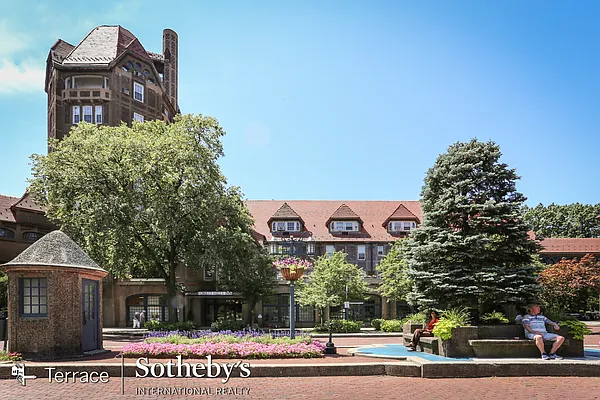 Rented by Terrace Sotheby's International Realty | media 47