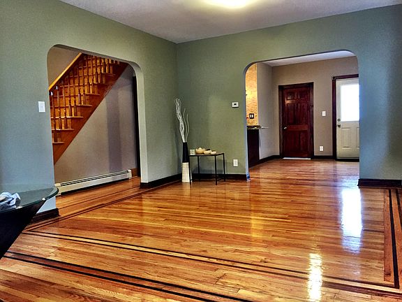 3rd image of 35 Hartford Ave