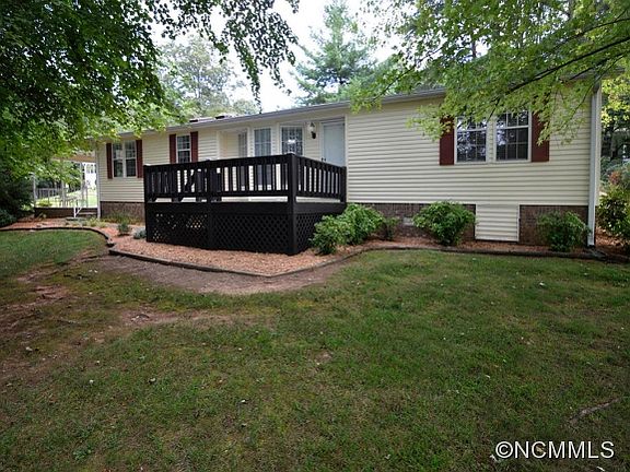 2nd image of 440 E Sunshine Ln