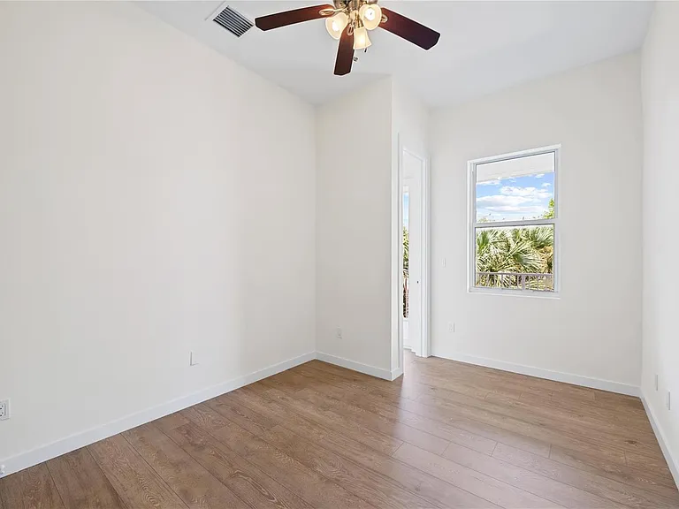 1430 SW 4th Ave #1430 — Photo 17