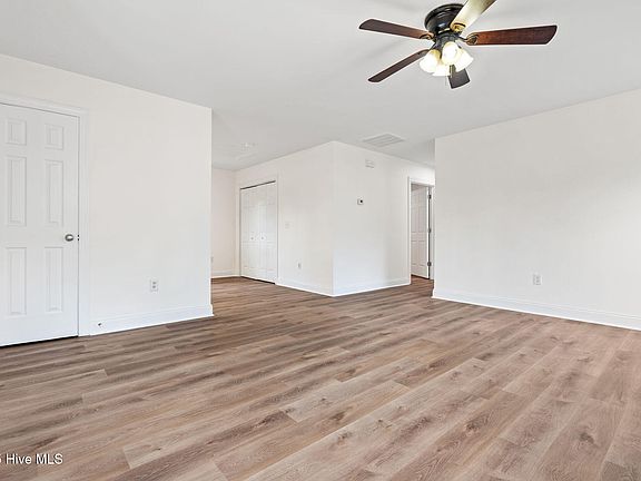 5th image of 305 N Carolina Avenue