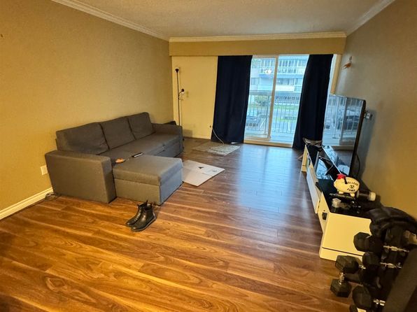 6420 Buswell St #101, Richmond, BC V6Y 2G3