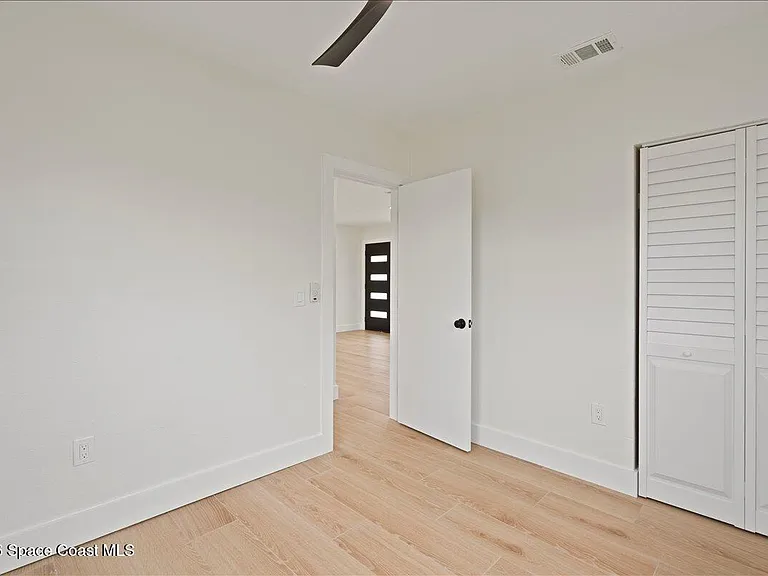 301 W Rutgers St — Photo 26