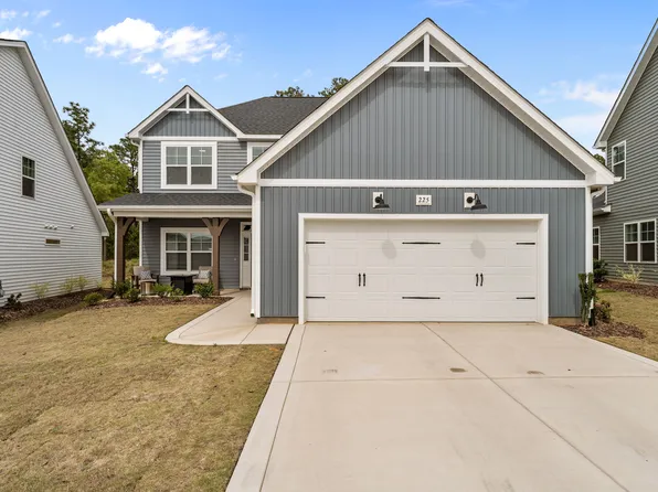 225 Rough Ridge Trl, Aberdeen, NC 28315