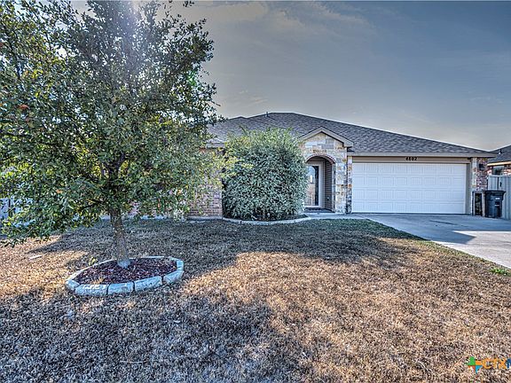 2nd image of 4802 Screaming Eagle Cir