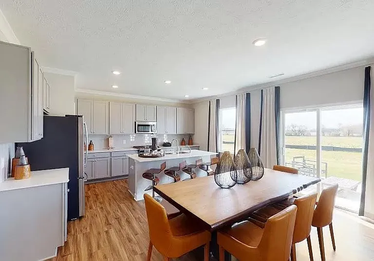 7249 Lockford Walk S — Photo 2