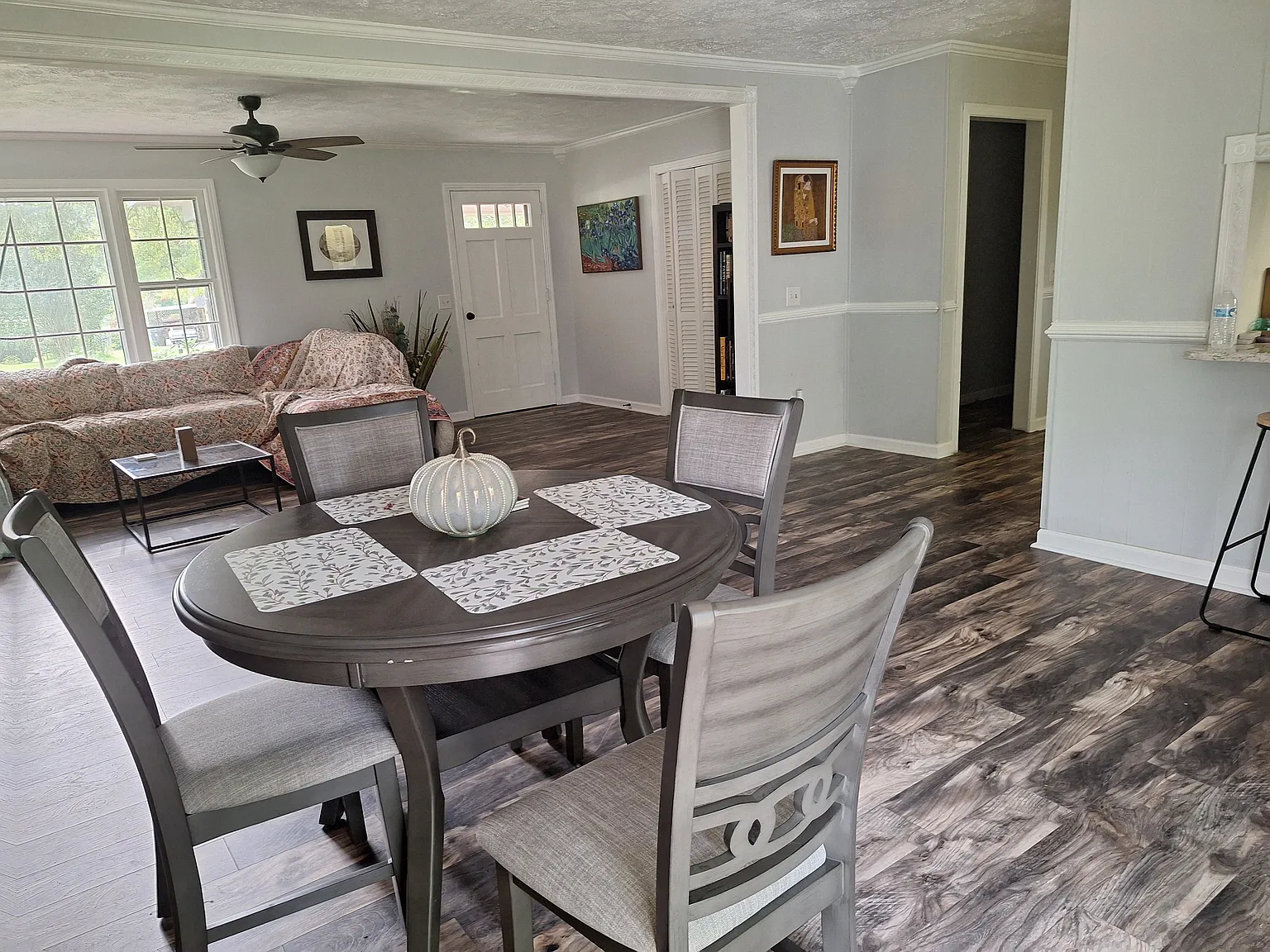 3 bed, 1428 sqft, $500 — Photo 2