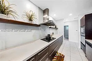 7928 East Dr #305 — Photo 10