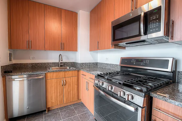 Rented by Chelsea Tower | media 7