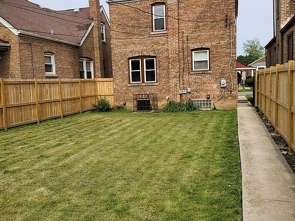 5th image of 10448 S Eberhart Ave