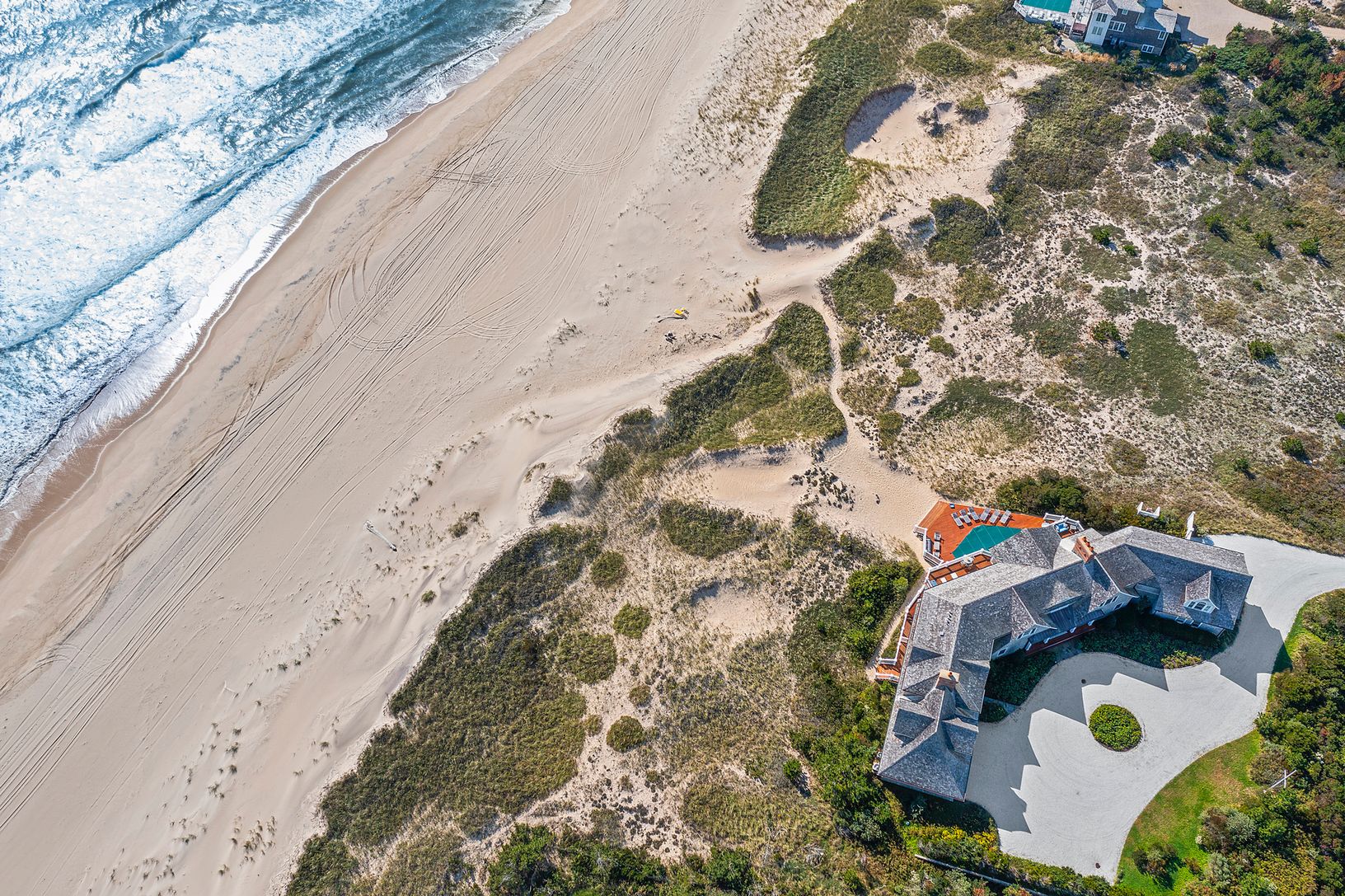 2056 Montauk Hwy in Amagansett Out East