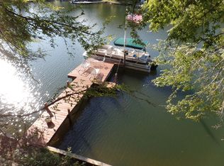 750 Lakeshore Dr, Jacksons Gap, AL 36861