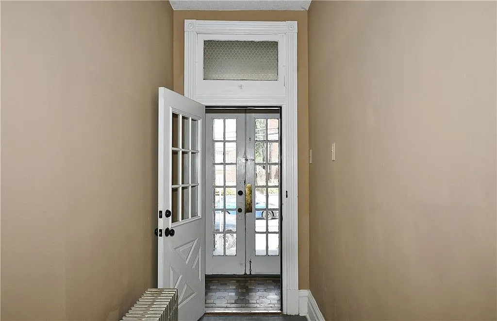 2 bed, 1100 sqft, $1,800 — Photo 3