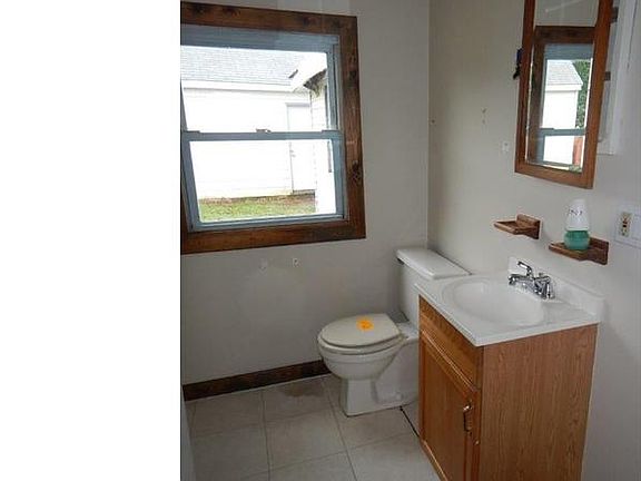 2nd image of 24 Glen Dr