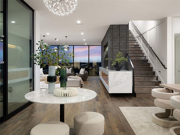 4th image of 6607 W Courtyard Dr