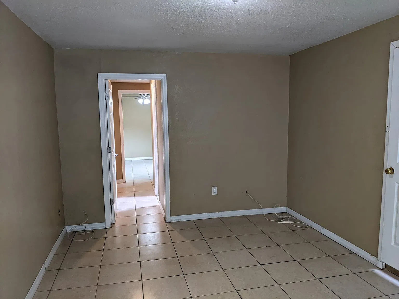 4 bed, 1856 sqft, $2,100 — Photo 4