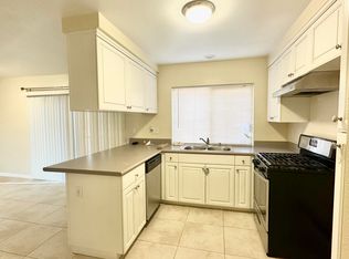 7909 Pinehurst Dr, Highland, CA 92346