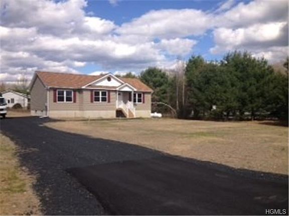 2nd image of 2 Dandee Cir