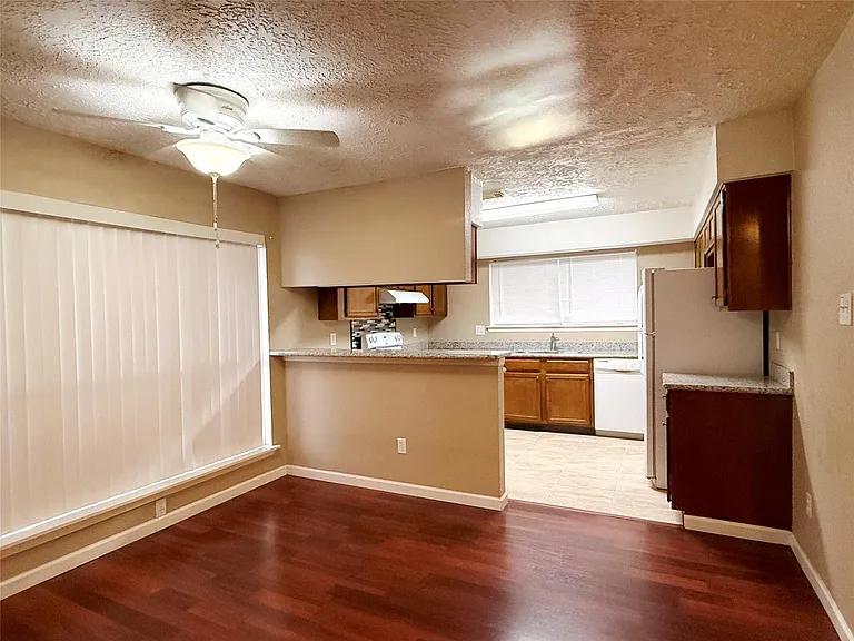 4923 Kentwalk Dr — Photo 9