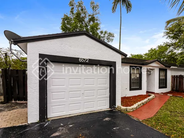 6572 NW 197th Ln, Hialeah, FL 33015