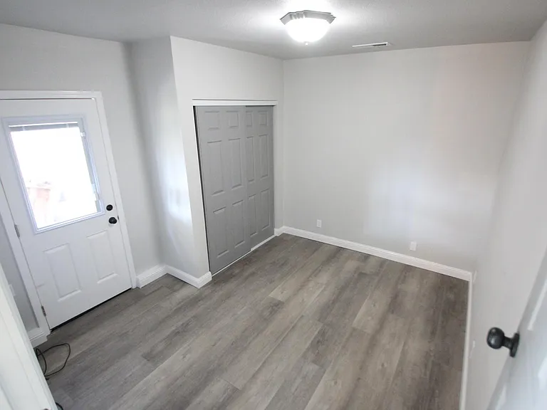 5112 Olive Dr — Photo 7