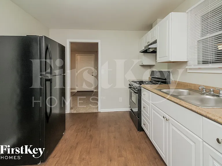 2918 Gabriel Ave — Photo 8